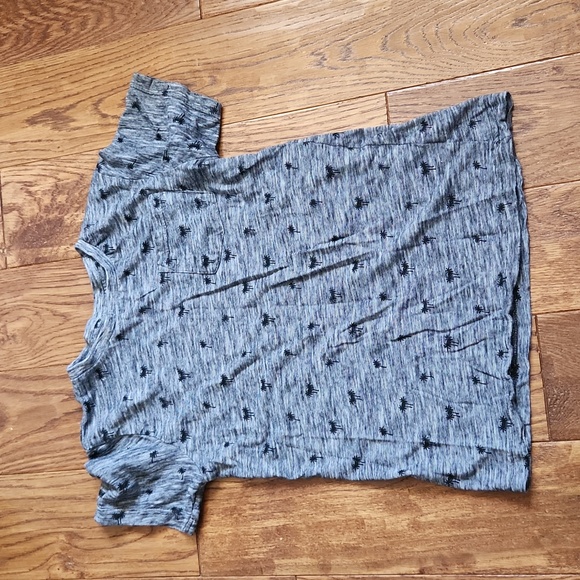 Boys Urban Tee - Size Medium (10-12) - Picture 1 of 4